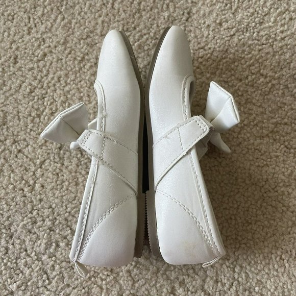 Carters Slip On White Dress Shoe Size 13 - Picture 4 of 8